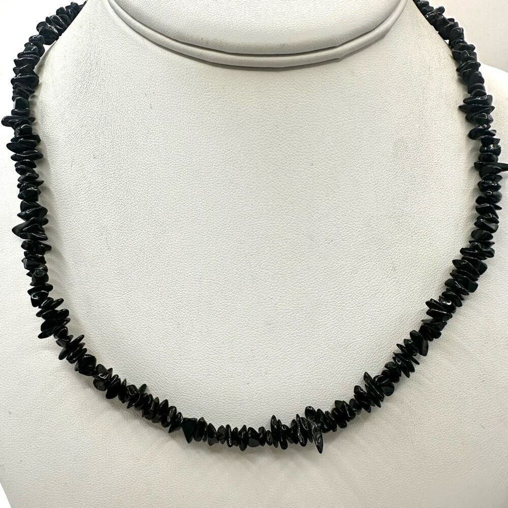 Obsidian chip necklace